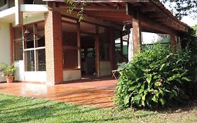 Casa à 250m praia Martim de Sá, melhor praia, boas opções de lazer
